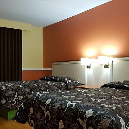 Budget Inn 2000 Hamilton Bagian luar foto