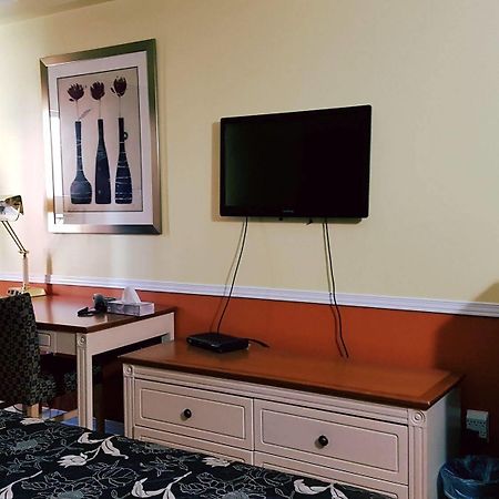 Budget Inn 2000 Hamilton Bagian luar foto
