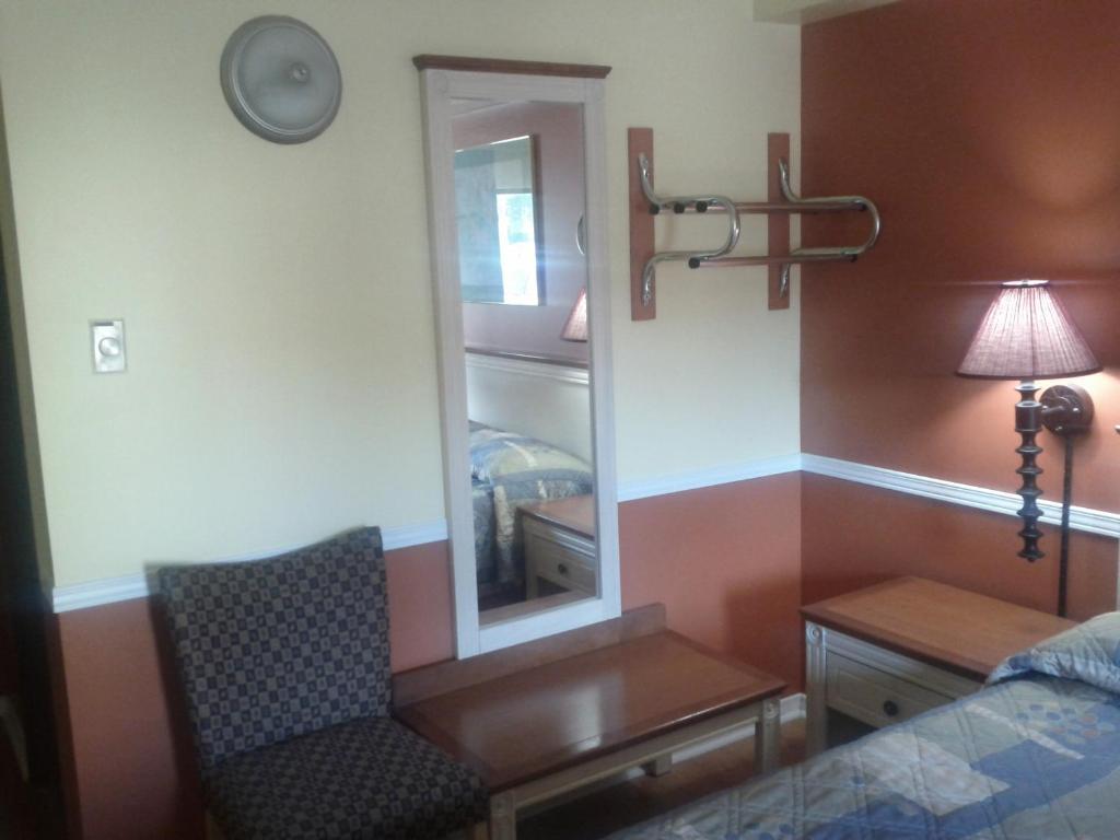 Budget Inn 2000 Hamilton Ruang foto