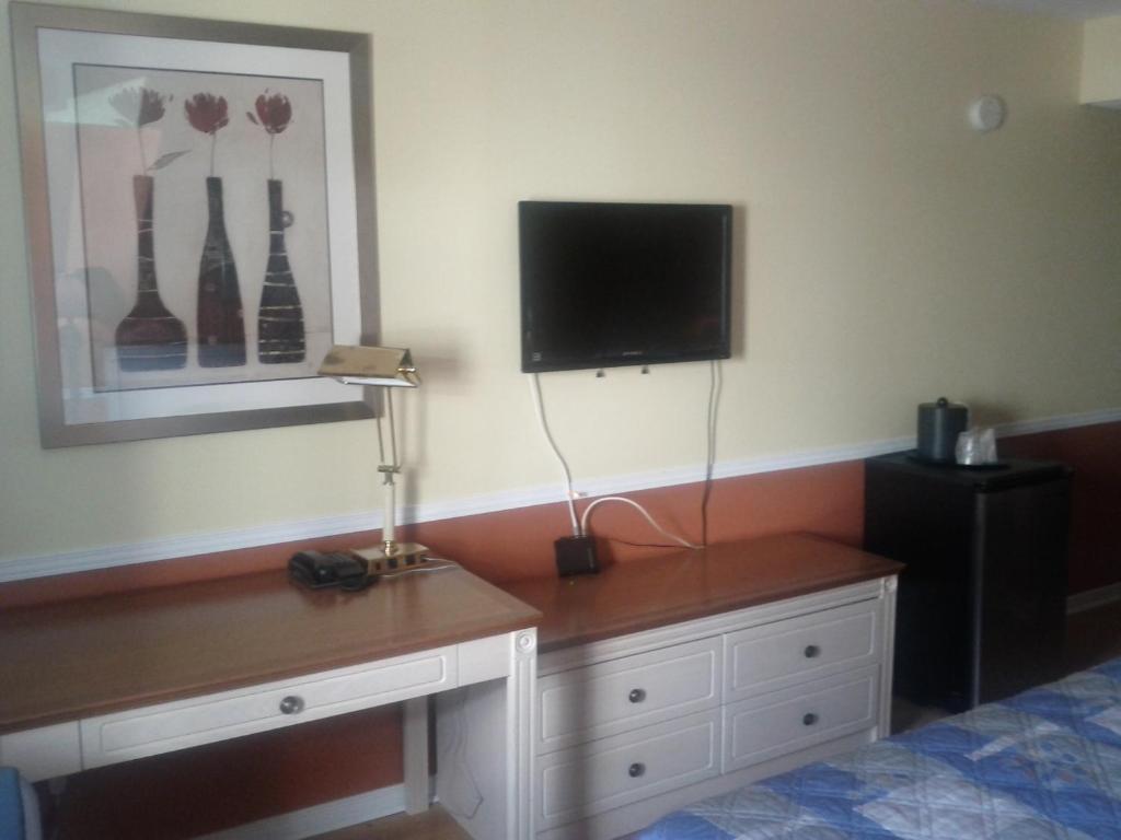 Budget Inn 2000 Hamilton Bagian luar foto