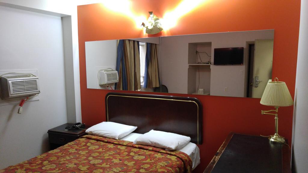Budget Inn 2000 Hamilton Bagian luar foto