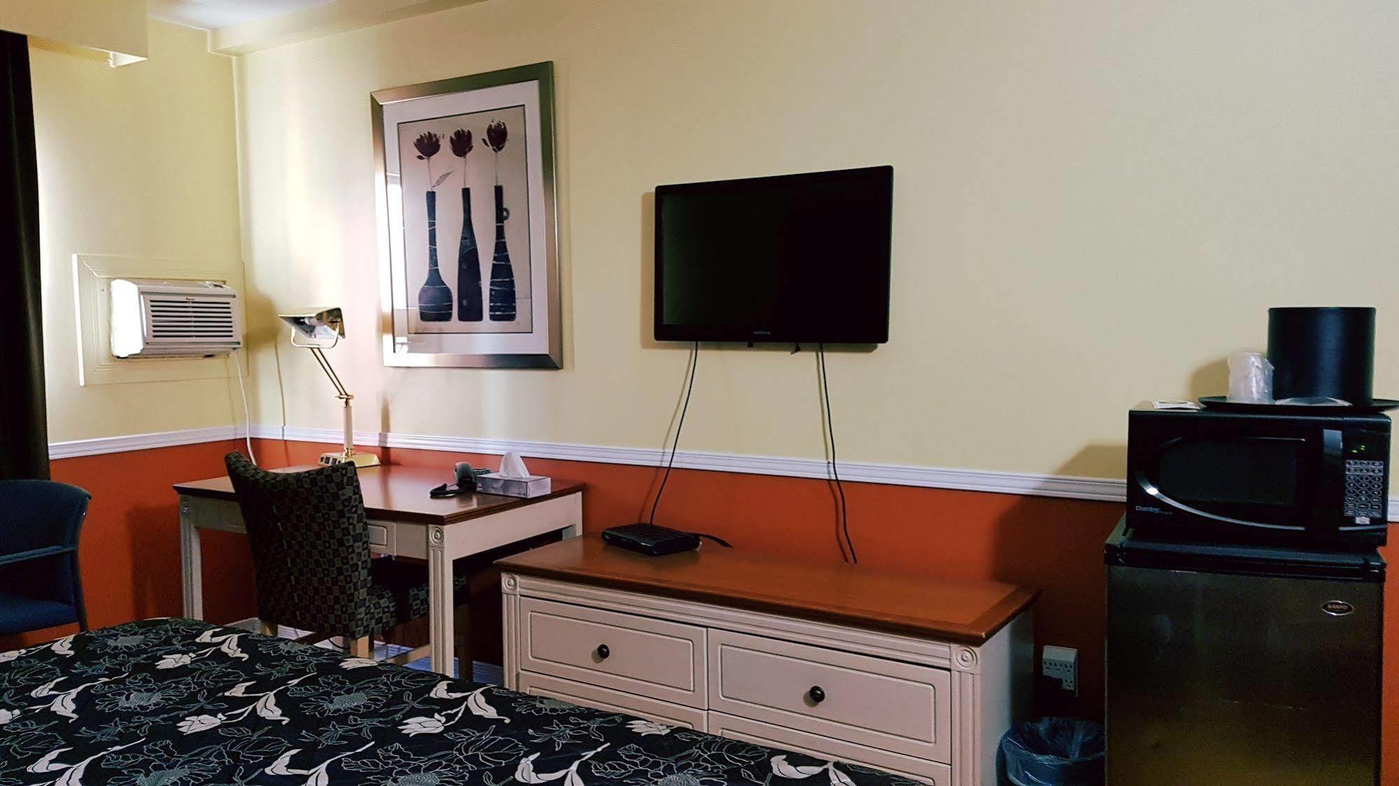 Budget Inn 2000 Hamilton Bagian luar foto