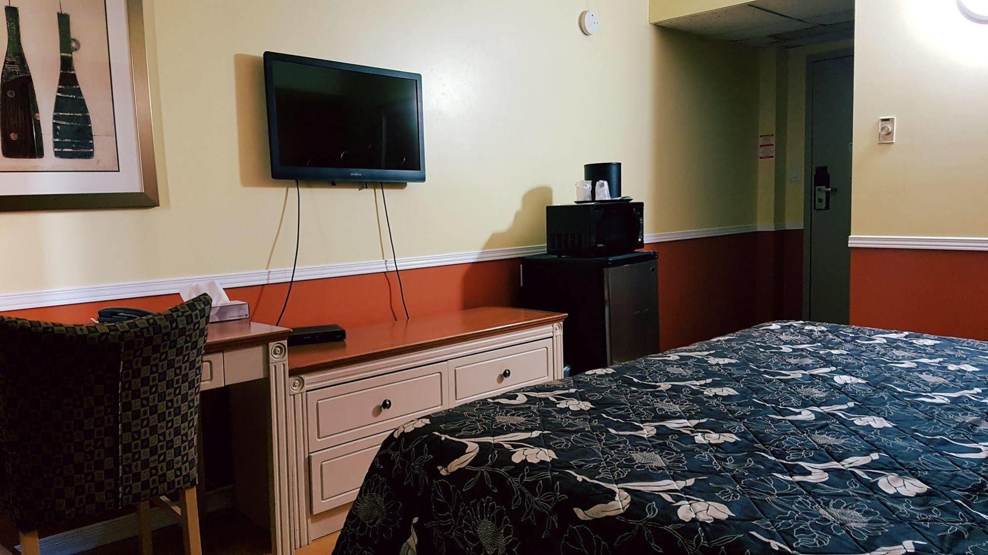 Budget Inn 2000 Hamilton Bagian luar foto
