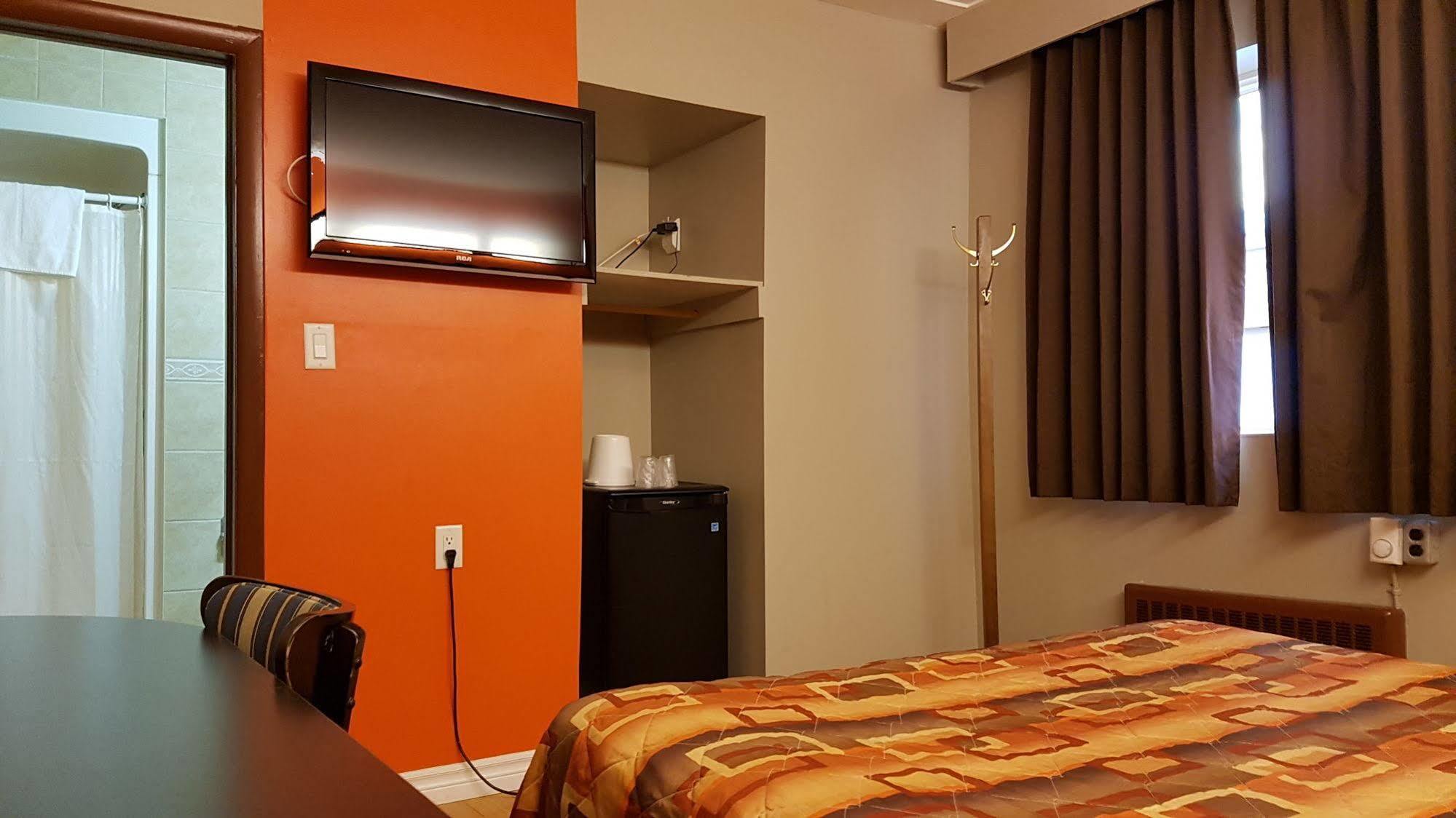 Budget Inn 2000 Hamilton Bagian luar foto